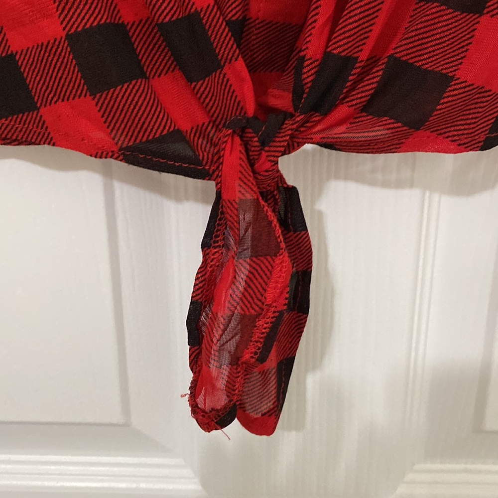 Black and Red Plaid Tie Front 3/4 Sleeve Top - Picture 9 of 12
